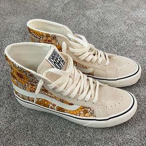VANS Trippy Floral Womens Sk8-Hi 38 Decon SF Shoes

BRAND NEW